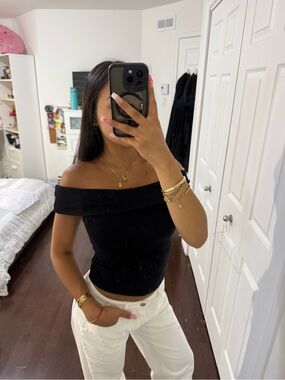 Garage Off-Shoulder Ribbed Top - Black